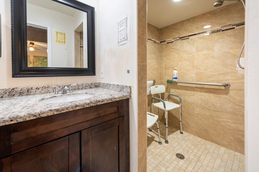 More Photos Of 621 NW 76th Ave, Plantation Assisted Living For Sale