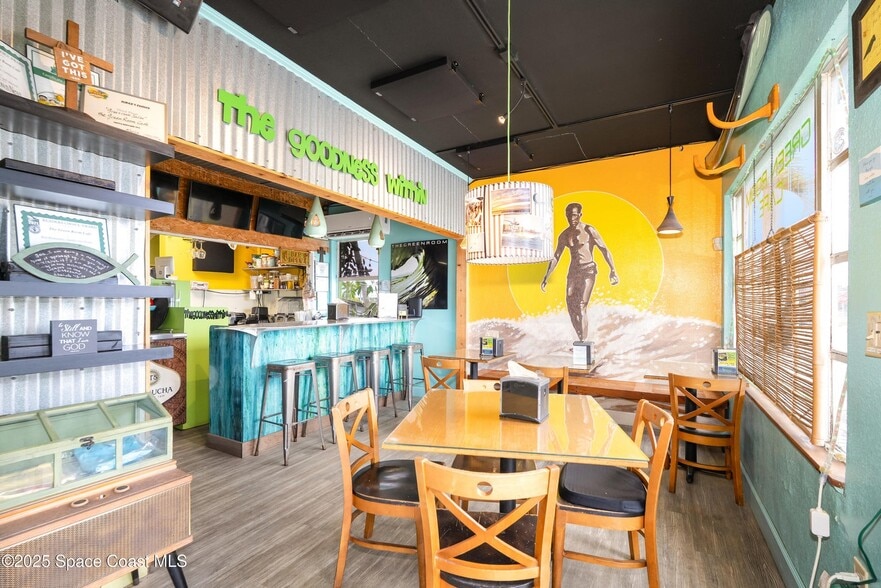 More Photos Of 222 N 1st St, Cocoa Beach General Retail For Sale