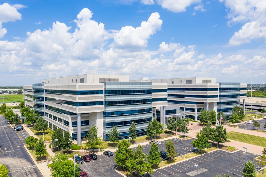 More Photos Of 1415 W Diehl Rd, Naperville Office For Sale