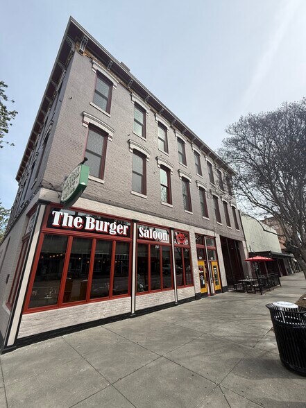 More Photos Of 601-605 Main St, Woodland Office For Lease