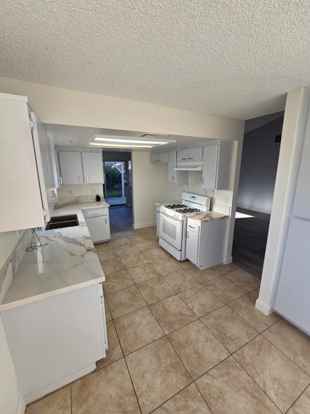More Photos Of 3833 E Avenue R12, Palmdale Healthcare For Sale