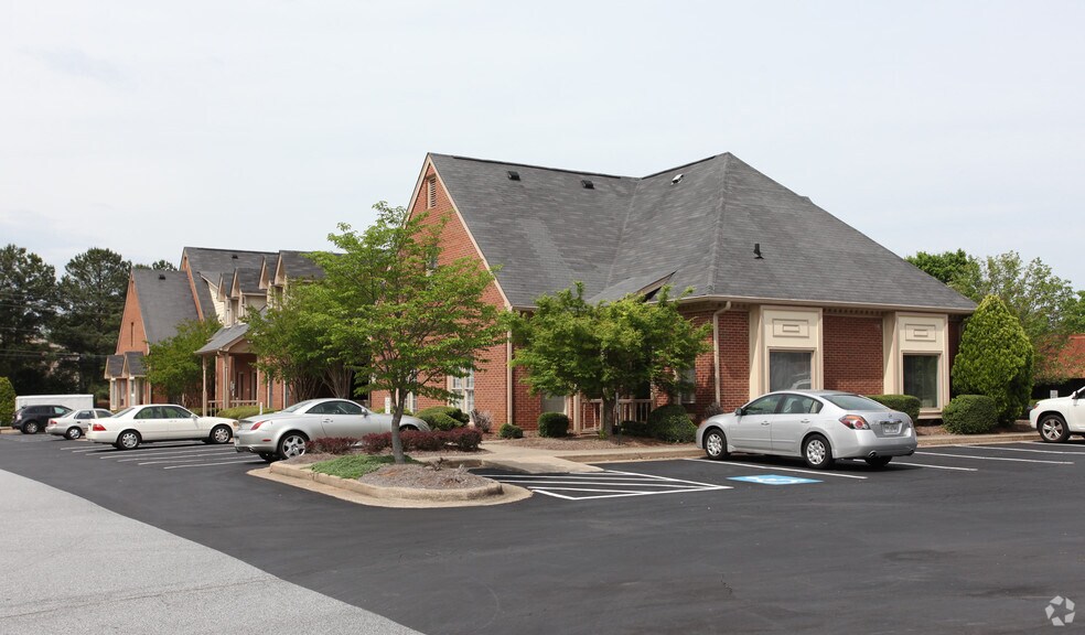 More Photos Of 3800 Holcomb Bridge Rd, Peachtree Corners Office For Lease