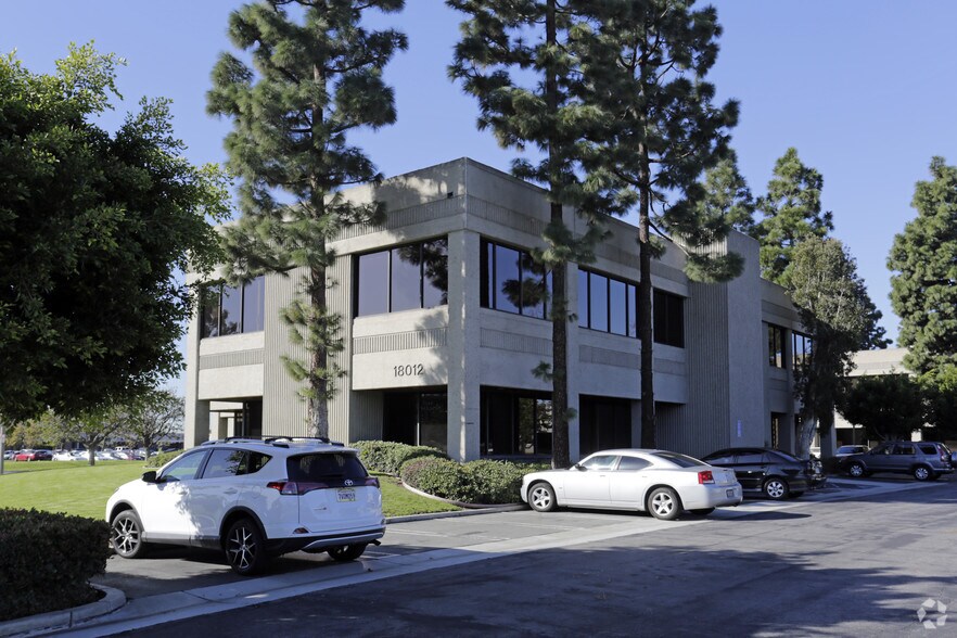 More Photos Of 18012 Sky Park Cir, Irvine Office For Lease