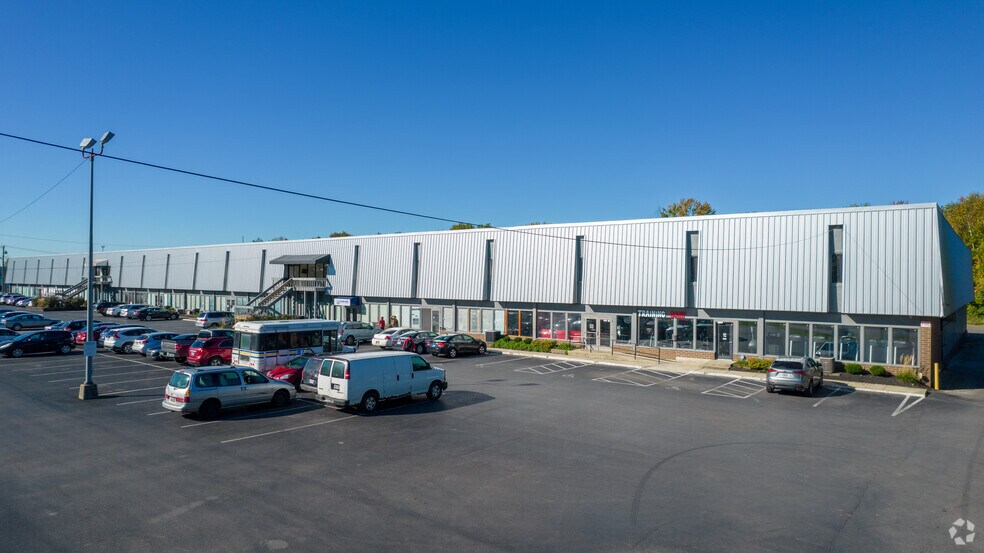 More Photos Of 5075-5095 Westerville Rd, Columbus Warehouse For Lease