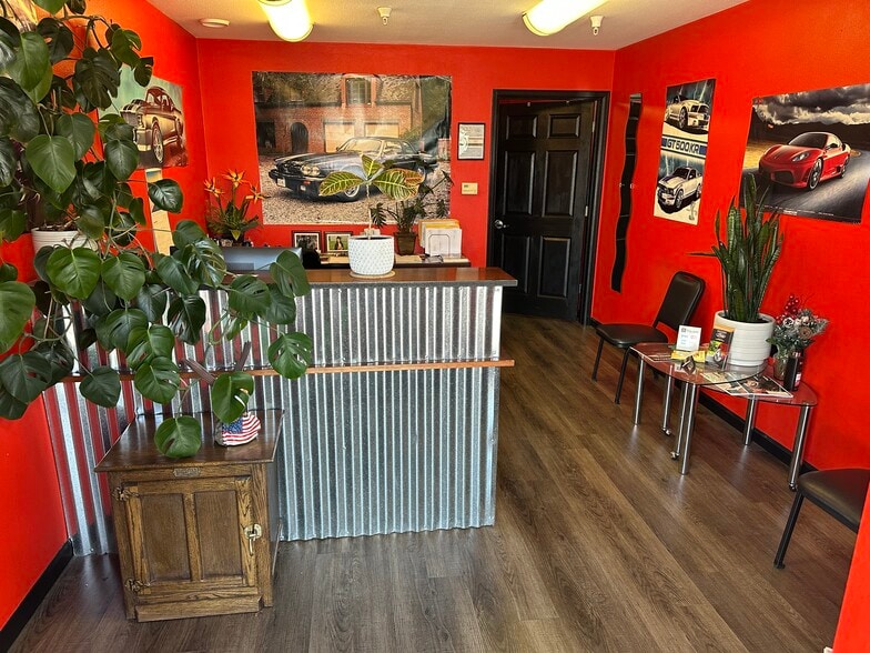 More Photos Of 7140 Ivy St, Commerce City Warehouse For Sale