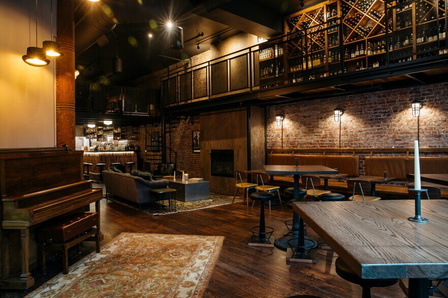 More Photos Of 218 3rd Ave N, Nashville General Retail For Sale