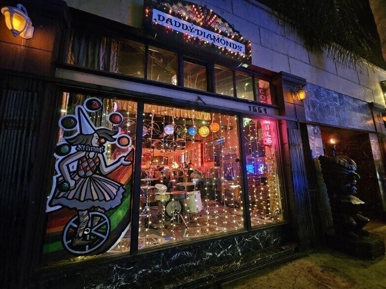 More Photos Of 1553-1555 N Cahuenga Blvd, Los Angeles General Retail For Lease