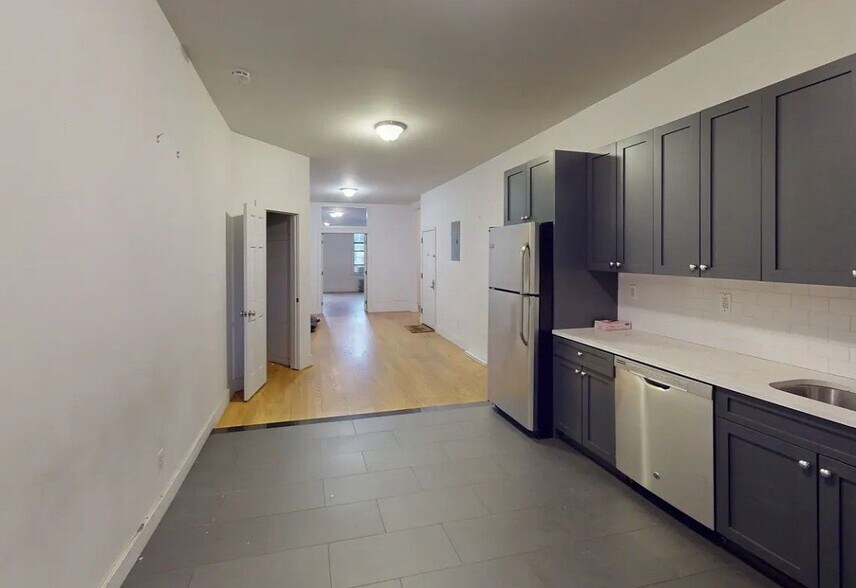 More Photos Of 759-761 Manhattan Ave, Brooklyn Apartments For Sale