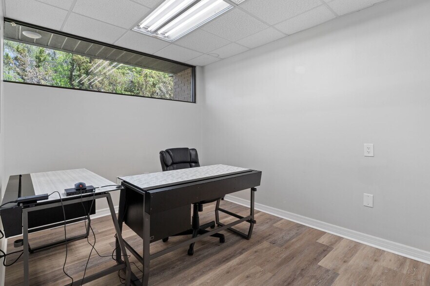 More Photos Of 315 Howell Ave, Brooksville Loft Creative Space For Sale