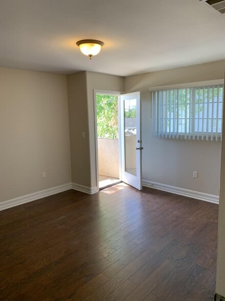 More Photos Of 17088 Chatsworth St, Granada Hills Apartments For Sale