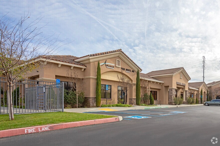 More Photos Of 2152 E Copper Ave, Fresno Office For Lease