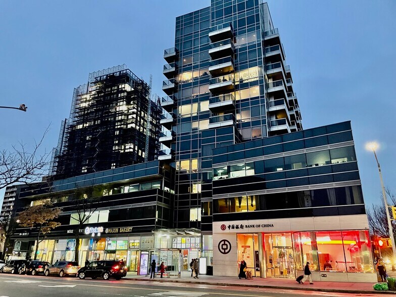 More Photos Of 4235 Main St, Flushing Apartments For Sale