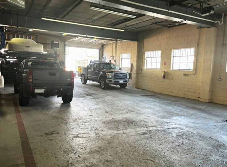 More Photos Of 117 Fulton St, White Plains Industrial For Sale