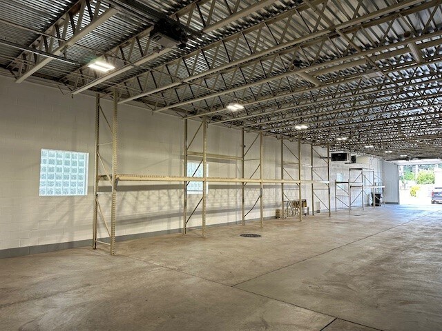 More Photos Of 1454 Freeport Rd, Tarentum Service For Lease