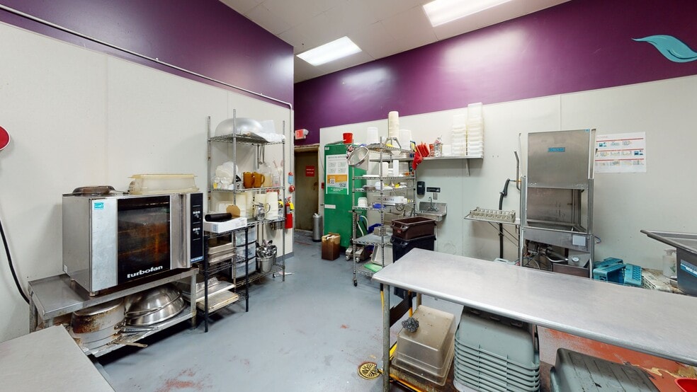 More Photos Of 117 12th St, Columbus Restaurant For Lease