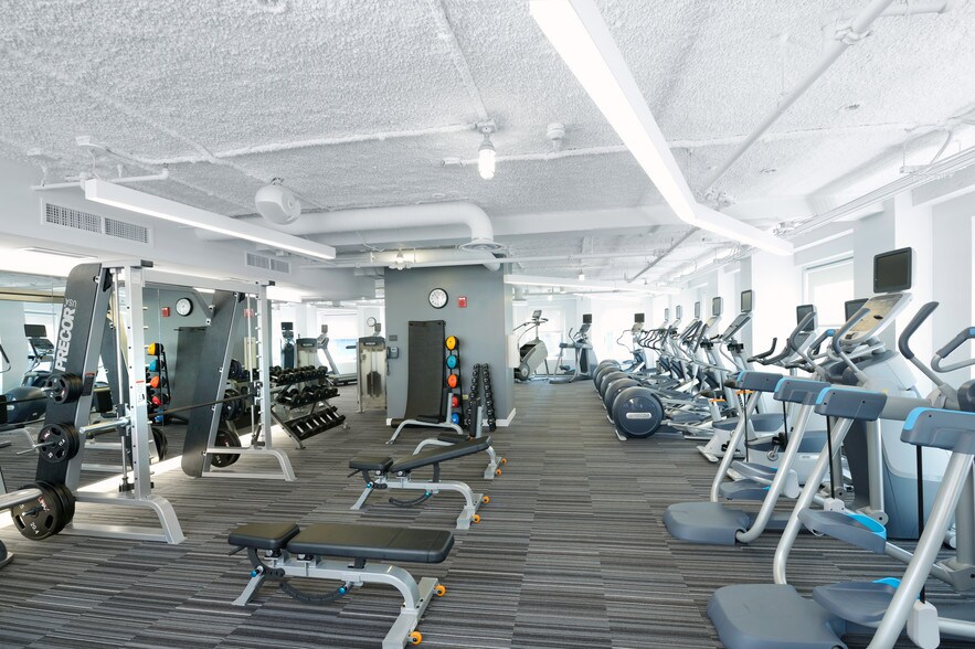 More Photos Of 20 N Wacker Dr, Chicago Office For Lease