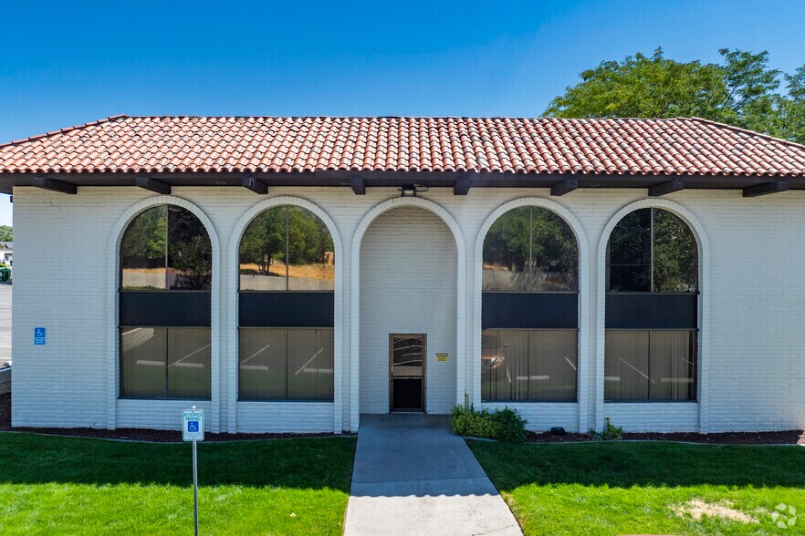 More Photos Of 1050-1070 E Williams St, Carson City Office For Sale