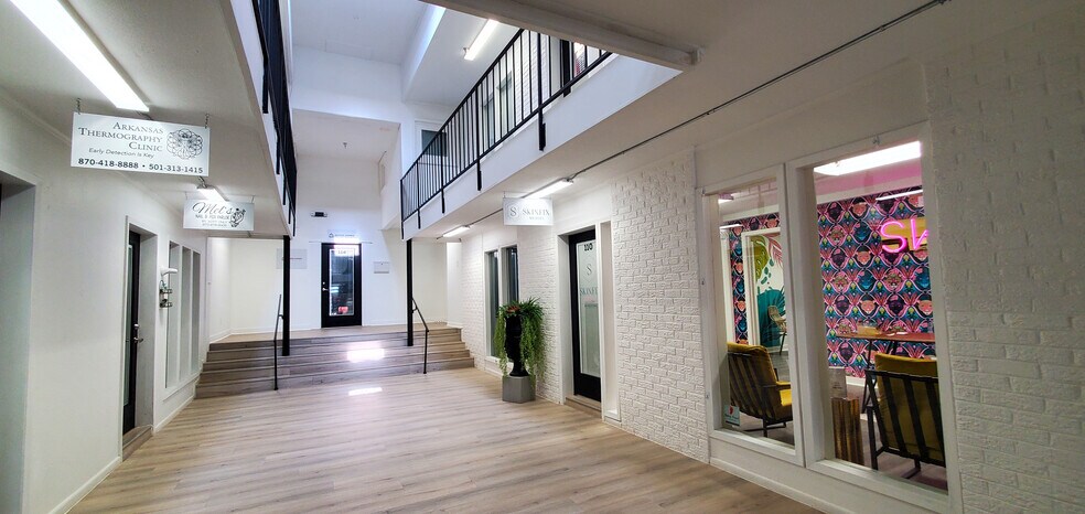 More Photos Of 1000 S Caraway Rd, Jonesboro Office For Sale