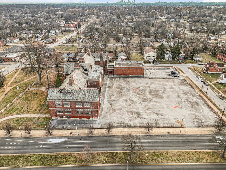 More Photos Of 5814 Thekla Ave, Saint Louis Specialty For Sale