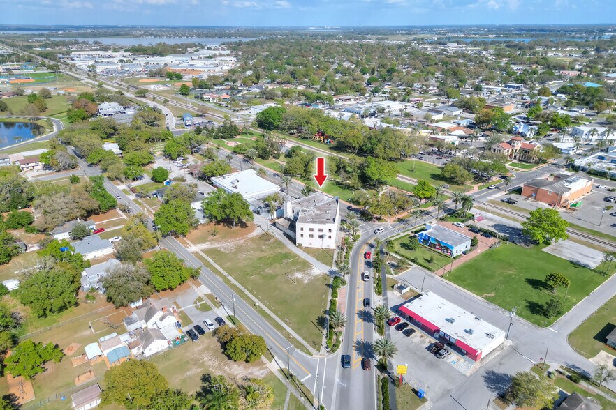 More Photos Of 206 Pilaklakaha Ave, Auburndale Apartments For Sale