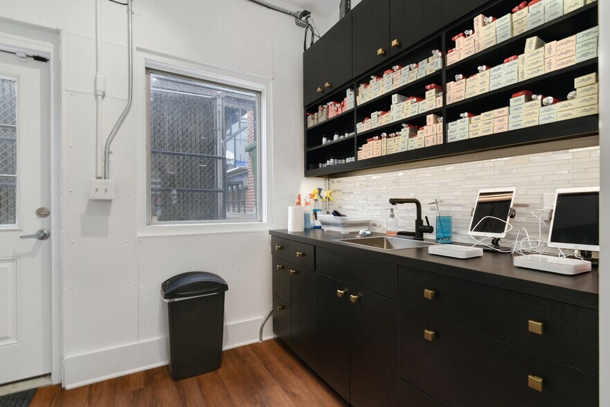 More Photos Of 107-111 Main St, New Canaan Storefront Retail Office For Sale