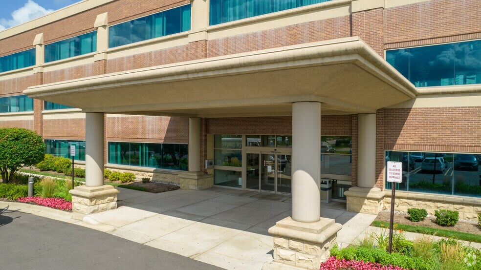 More Photos Of 2251 N Squirrel Rd, Auburn Hills Office For Sale