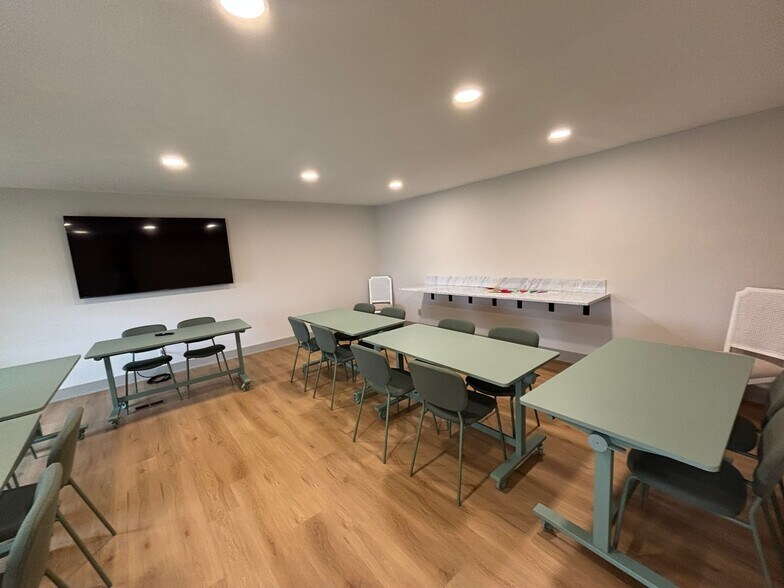 More Photos Of 600 S Barron St, Eaton Office For Lease