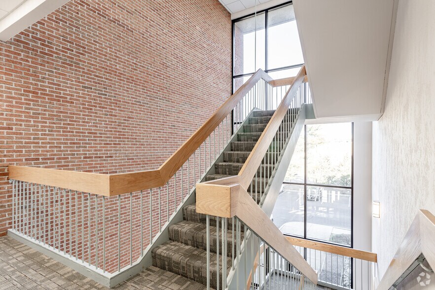 More Photos Of 500 Scarborough Dr, Egg Harbor Township Unknown For Lease