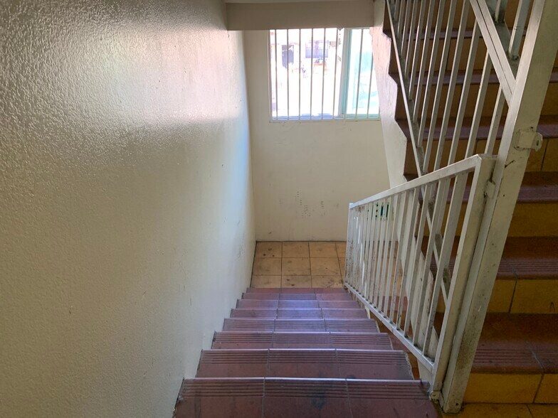 More Photos Of 6332 Brynhurst Ave, Los Angeles Apartments For Sale