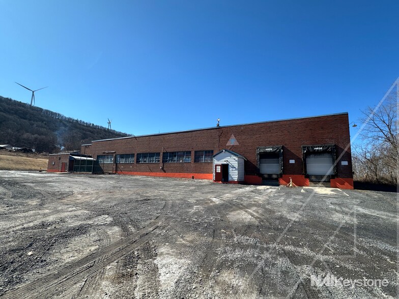 More Photos Of 247 Pattersonville Rd, Ringtown Industrial For Lease