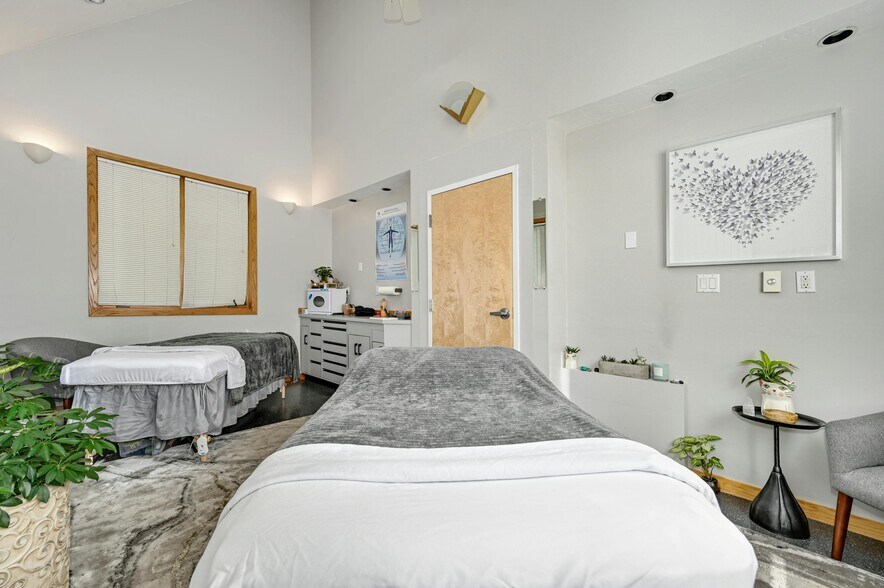 More Photos Of 74 N Main St, North Grafton Medical For Sale