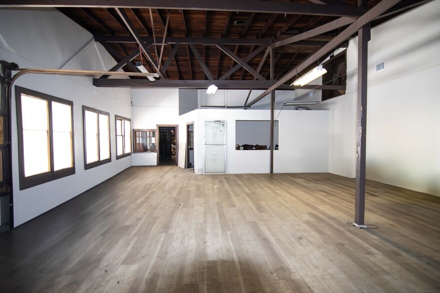 More Photos Of 1258 19th St N, Saint Petersburg Warehouse For Sale