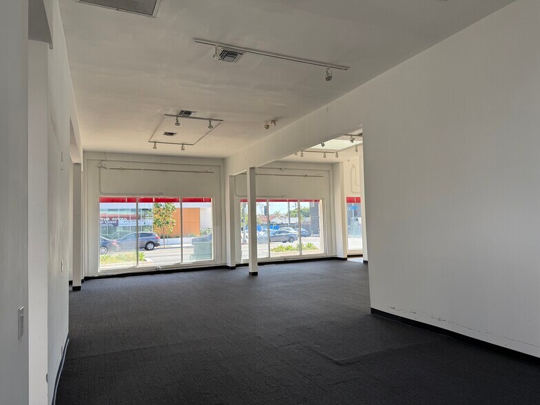 More Photos Of 8069 Beverly Blvd, Los Angeles Storefront Retail Office For Lease