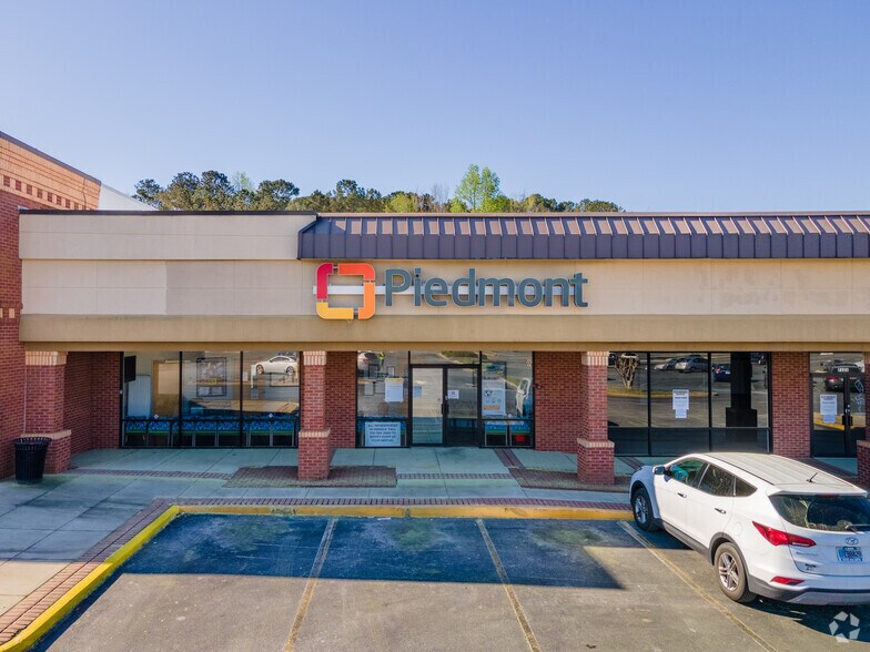 More Photos Of 7121 Turner Lake Cir SW, Covington Supermarket For Sale