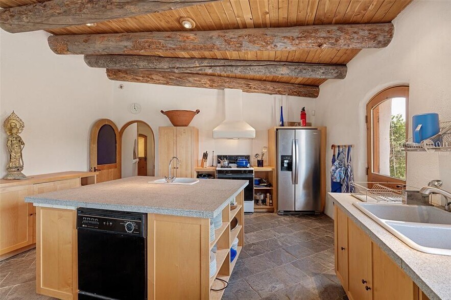 More Photos Of 18 Destierro Trail, Santa Fe Lodge Meeting Hall For Sale