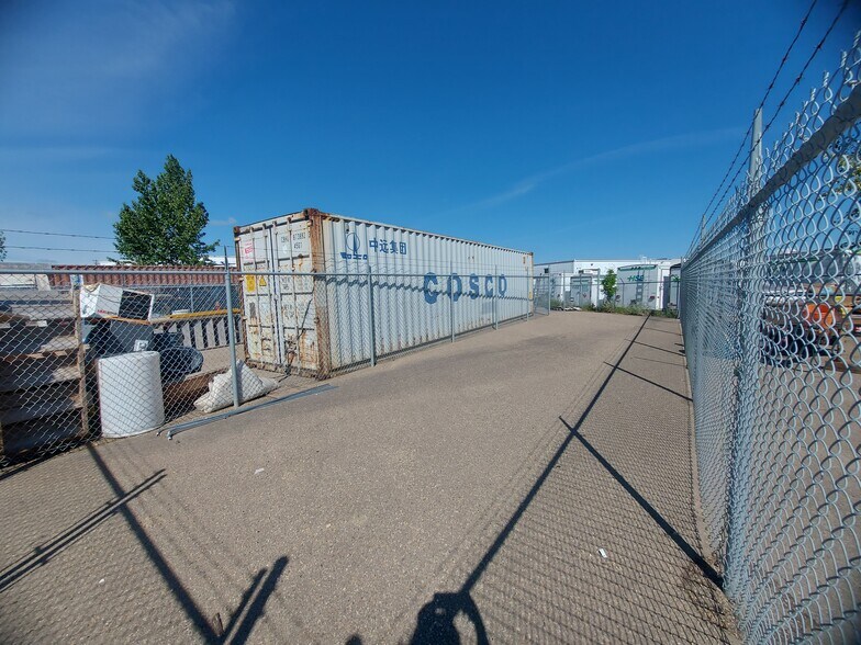 More Photos Of 7471 Edgar Industrial Bnd, Red Deer Warehouse For Lease