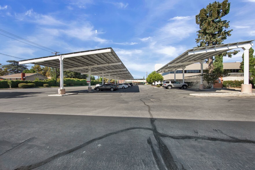 More Photos Of 20 E Foothill Blvd, Arcadia Office For Sale