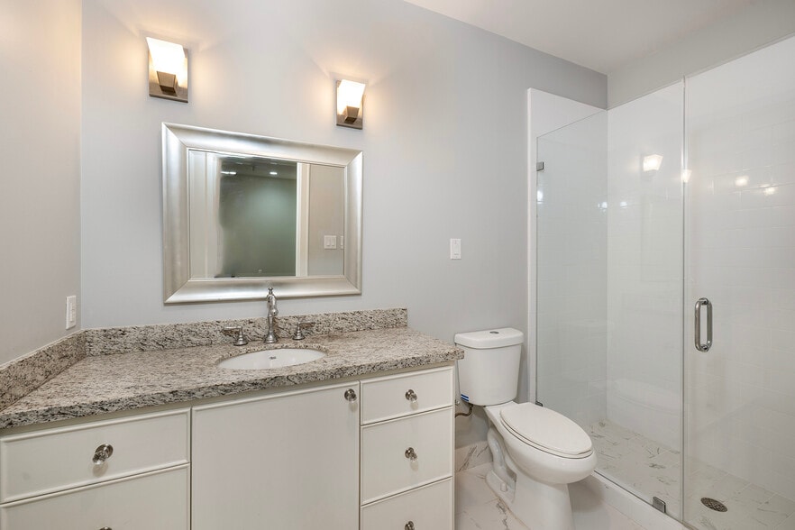 More Photos Of 1226 Heights Blvd, Houston Office For Sale