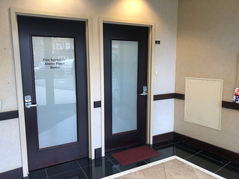 More Photos Of 45 Essex St, Millburn Bank For Lease