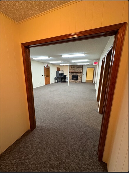 More Photos Of 112 E 10th St, Eudora Office For Sale
