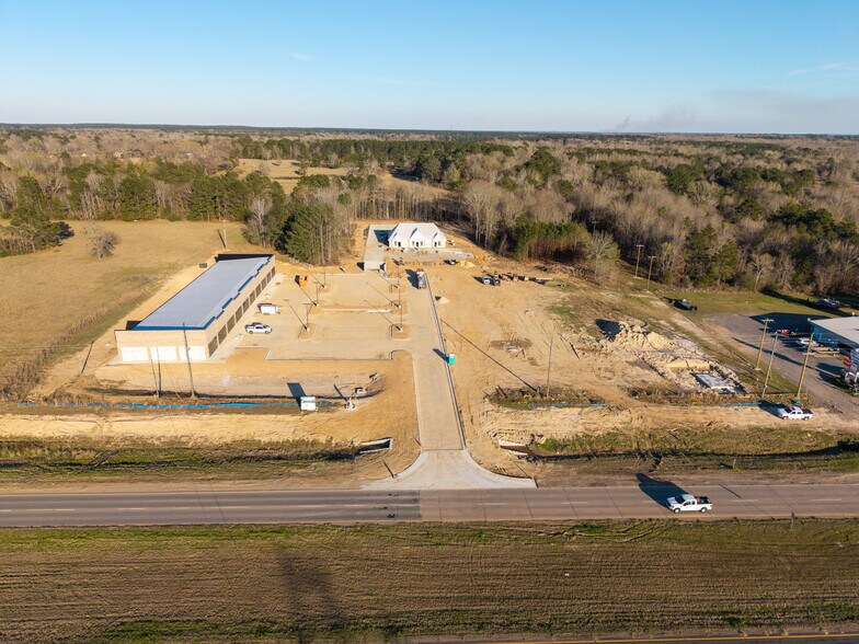 More Photos Of 225 Breck Dr, Stonewall Office For Lease