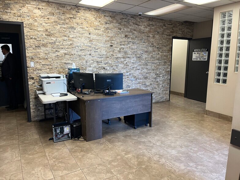 More Photos Of 1703 8th St, Nisku Manufacturing For Lease