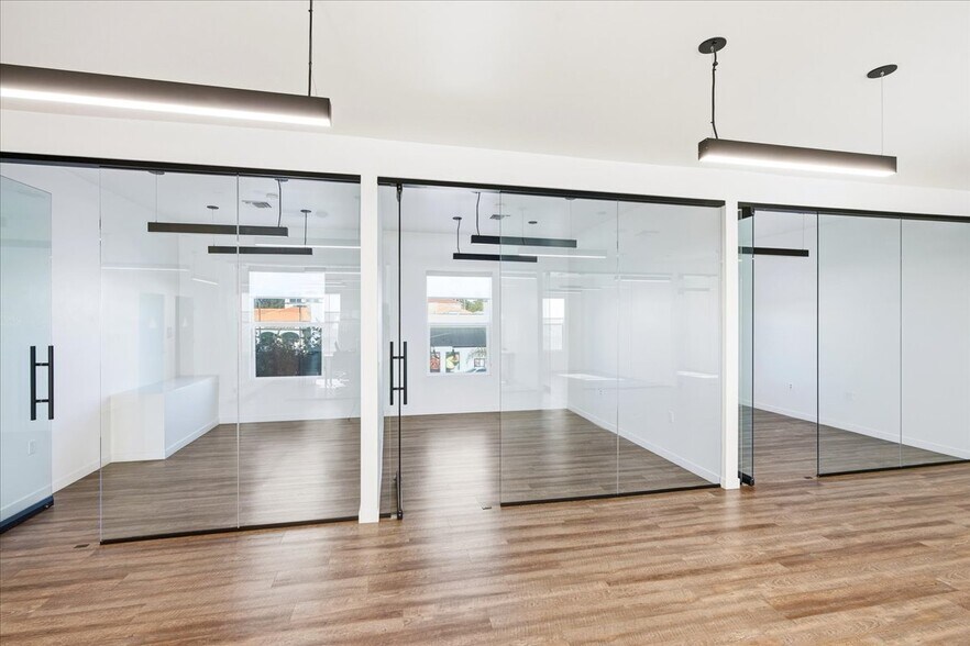More Photos Of 3444 E Anaheim St, Long Beach Office For Sale