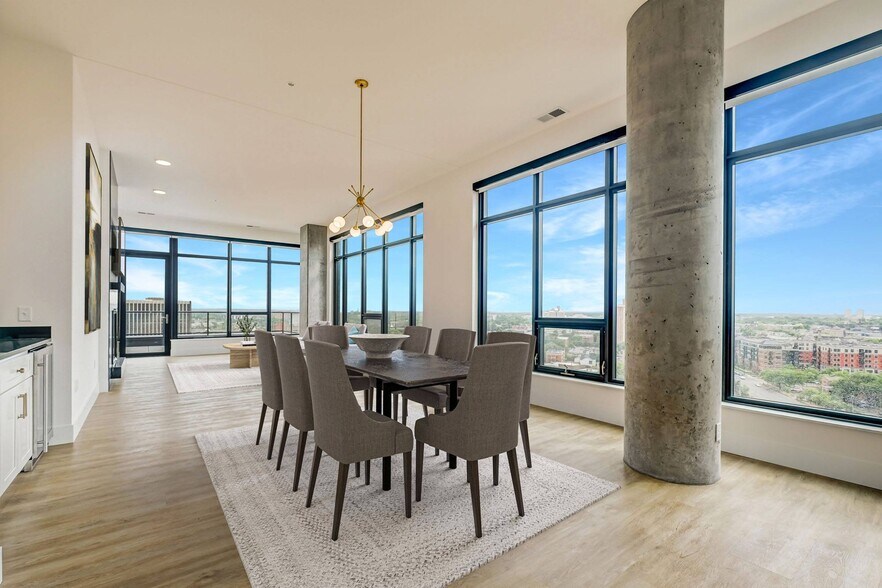 More Photos Of 615 S 8th St, Minneapolis Apartments For Lease