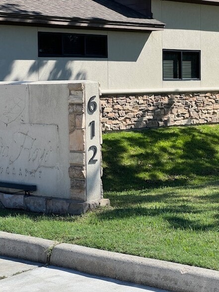 More Photos Of 612 State Highway 3, League City Freestanding For Sale