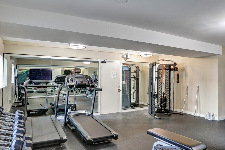 More Photos Of 12325 Chandler Blvd, Valley Village Apartments For Sale