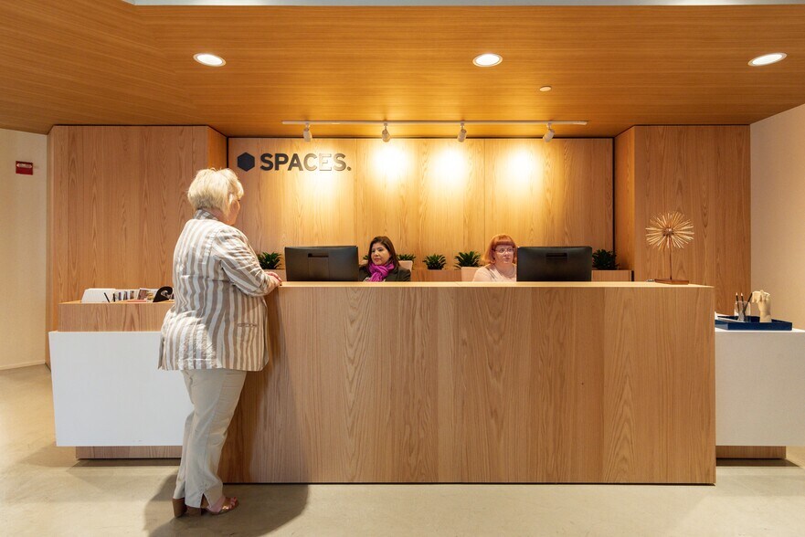 More Photos Of 2000 Duke St, Alexandria Office For Sale