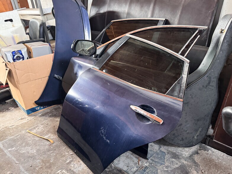 More Photos Of 701 W King St, Cocoa Warehouse For Sale