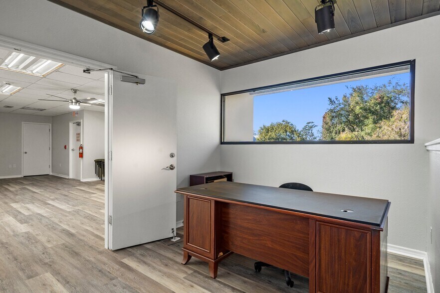More Photos Of 315 Howell Ave, Brooksville Loft Creative Space For Sale