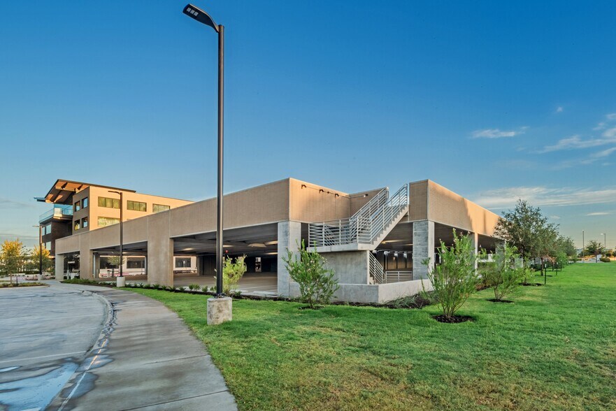 More Photos Of 3960 Dallas Pky, Plano Office For Lease